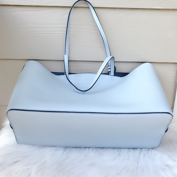 ❗️SOLD❗️Tory Burch McGraw Blue Seltzer Tote - Picture 4 of 7